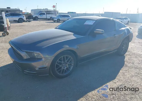 2014 Ford Mustang V6 Premium z USA, uszkodzony, nr VIN 1ZVBP8AM3E5268875